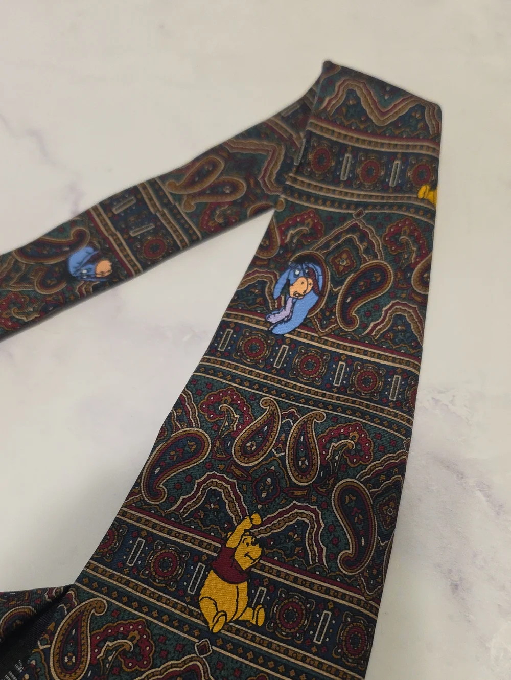 Disney Men's Paisley Novelty Tie with Winnie-the-Pooh Characters
